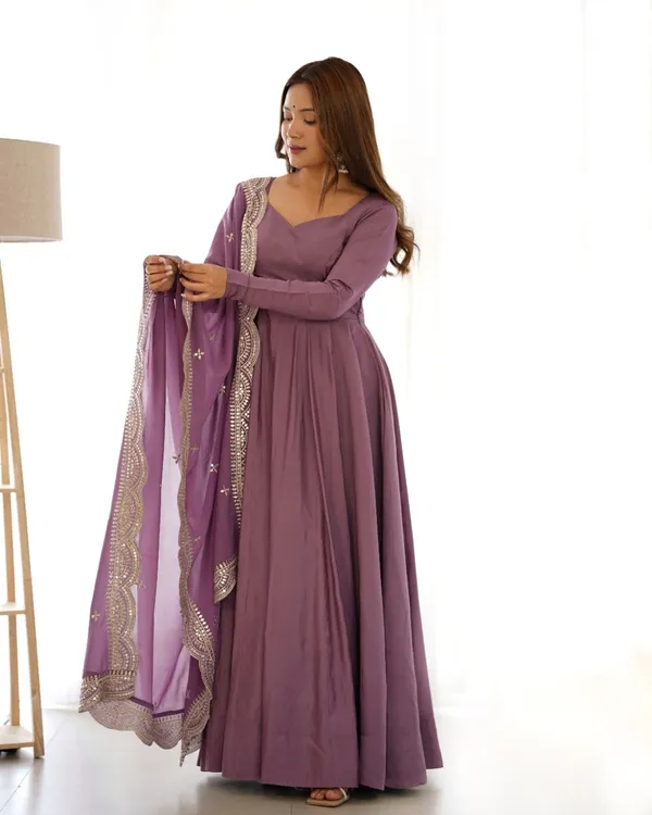 Sherri_Hill-Kurta_Set-MAUVE	PINK