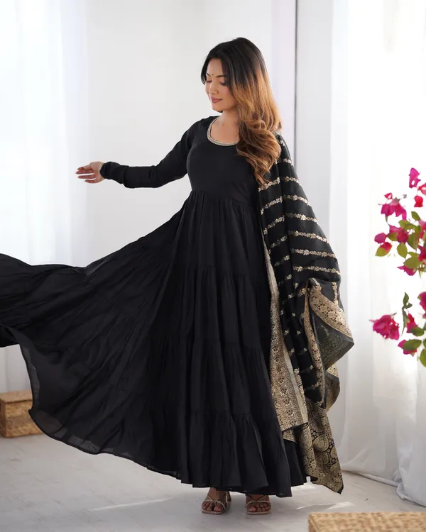 Sherri_Hill-Kurta_Set-BLACK