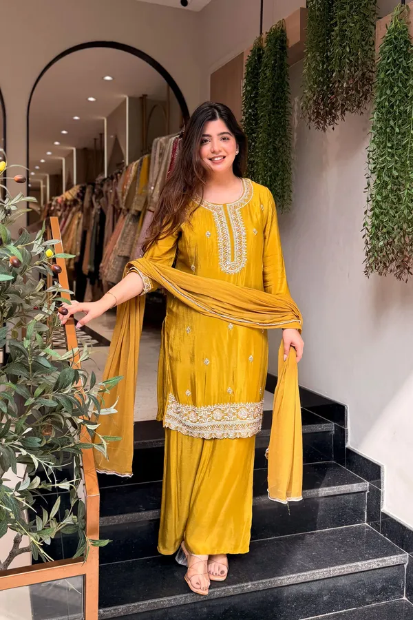 Sherri_Hill-Kurta_Set-yellow