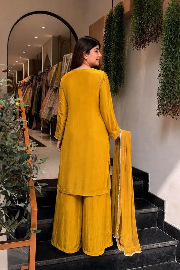 Sherri_Hill-Kurta_Set-yellow