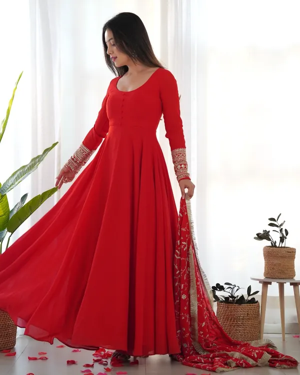 Sherri_Hill-Kurta_Set-RED