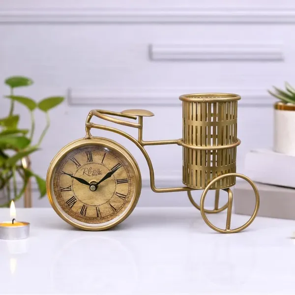 Cycle_Pen_Stand_With_Clock