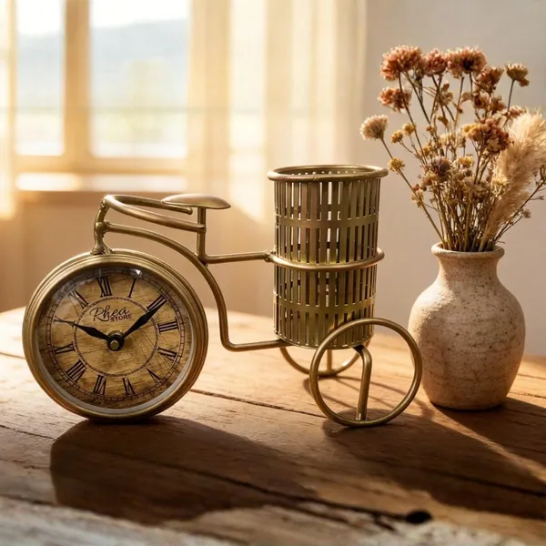 Cycle_Pen_Stand_With_Clock