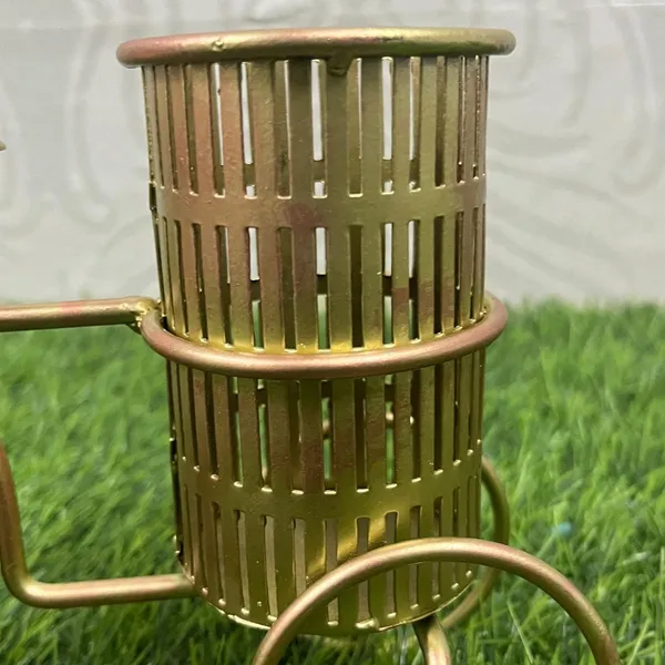 Cycle_Pen_Stand_With_Clock