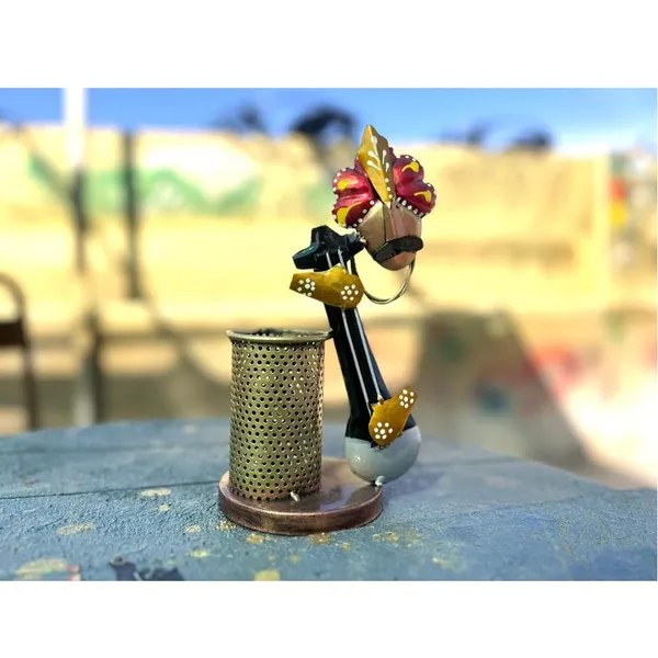 Metal_Musician_Pen_Holder