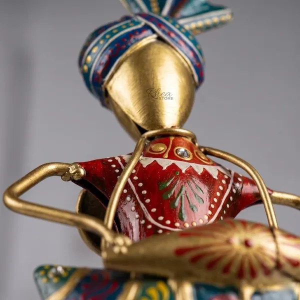 Rajasthani_Musician_Showpiece_With_Dholak