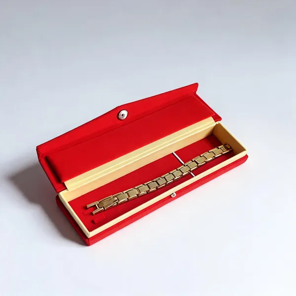 Golden_Polish_Metal_Chain_Megnectic_Bracelet_For_All