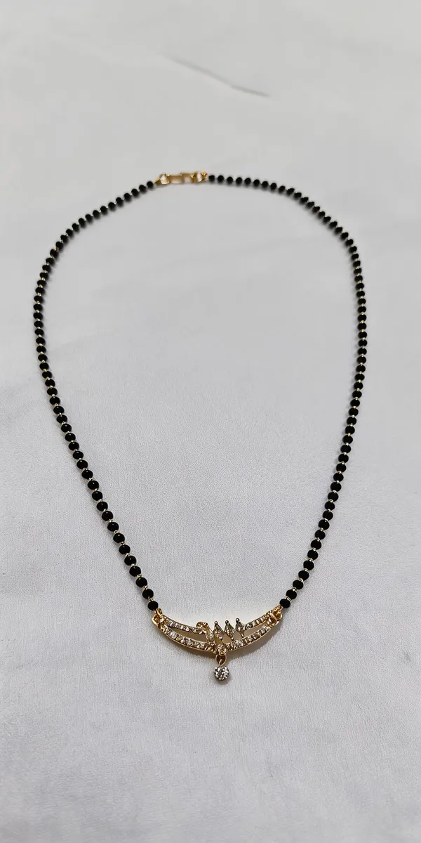 Black_Gold_Tone_Traditional_Mangalsutra_Necklace_for_Women