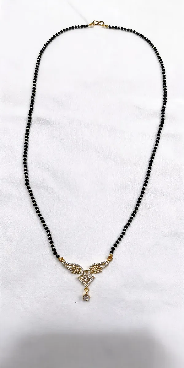 Black_Beaded_Gold_Tone_Pendant_Mangalsutra_For_Women