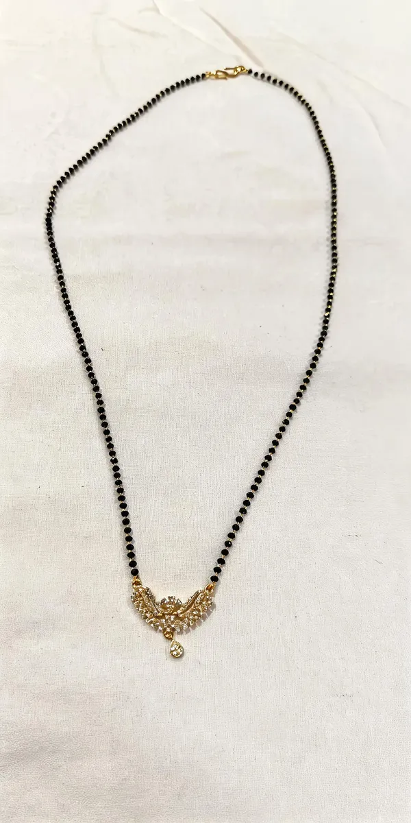 Black_Beaded_Gold_Tone_Mangalsutra_Necklace_for_Women