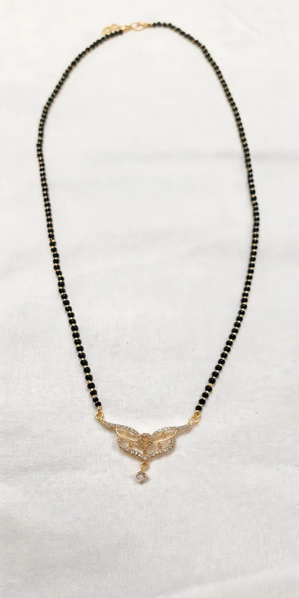 Black_Beaded_Gold_Tone_Mangalsutra_Necklace_for_Women