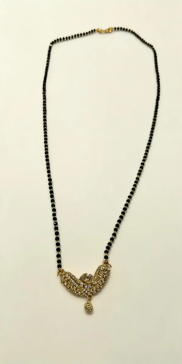 Black_Beaded_Gold_Tone_Mangalsutra_Necklace_For_Women