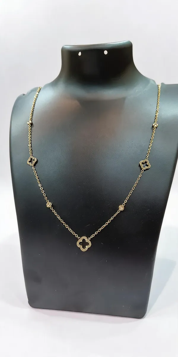 Gold_Tone_Clover_Pendant_Necklace_for_Women
