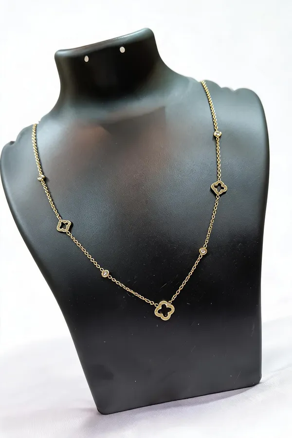 Gold_Tone_Clover_Pendant_Necklace_for_Women
