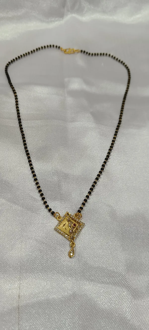 Black_Beaded_Gold_Tone_Mangalsutra_Necklace_for_Women