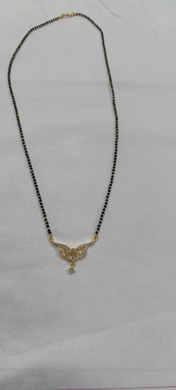 Black_Beaded_Gold_Tone_Mangalsutra_Necklace_for_Women