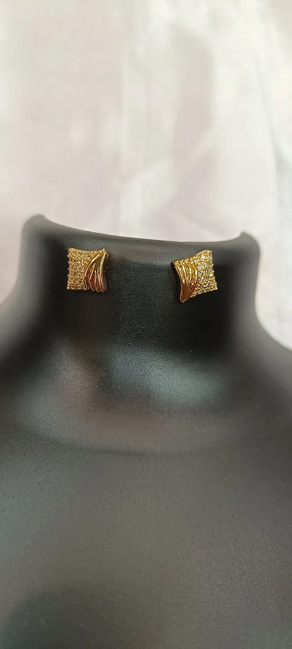 Gold_Tone_Stud_Earrings_for_Women