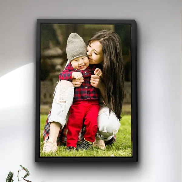 Canvas_Photo_Frame_With_Floating_Profile