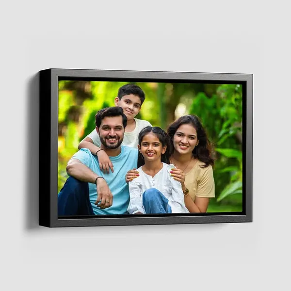 Canvas_Photo_Frame_With_Floating_Profile