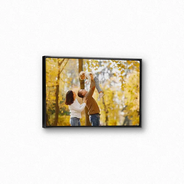 Canvas_Photo_Frame_With_Floating_Profile