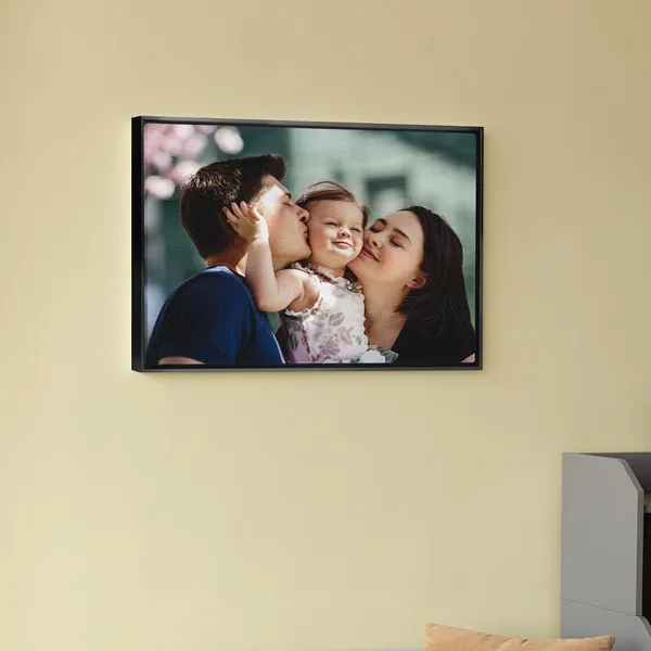 Canvas_Photo_Frame_With_Floating_Profile