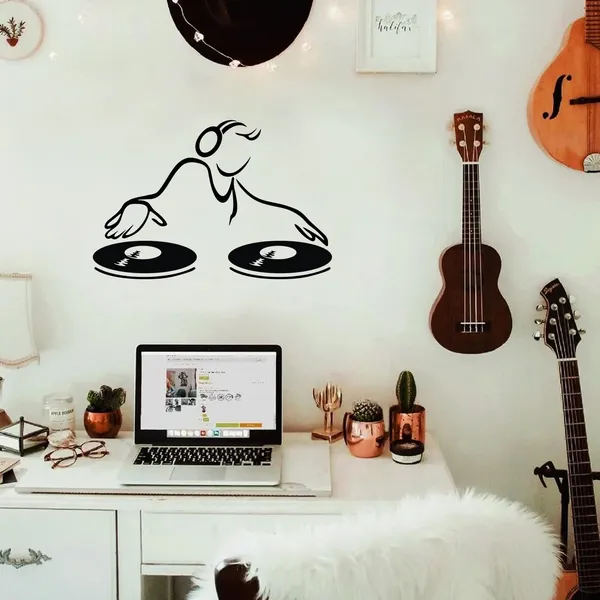 Vinyl_Music_Theme_Wall_Decor