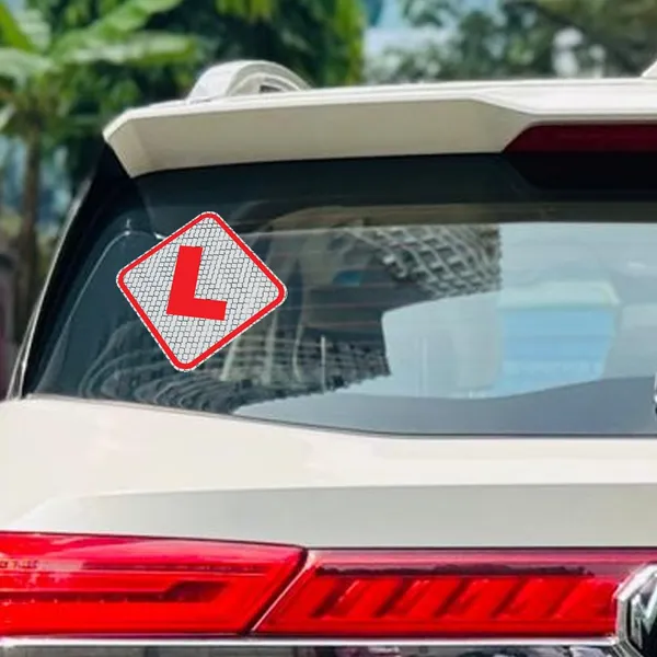 Plastic_Reflective_L_Plate_Learner_Driver_Car_Decal