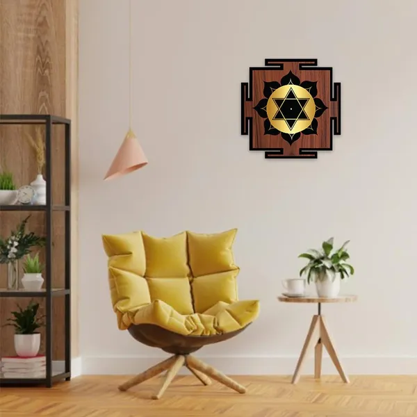 Wood_Geometric_Swastik_Gold_Star_Wall_Art