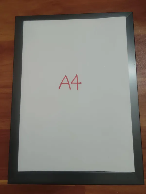 Black_Minimalist_A4_Photo_Frame