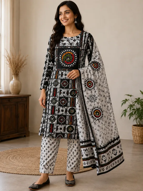 Black_Printed_Straight_Kurta_Set_For_Women