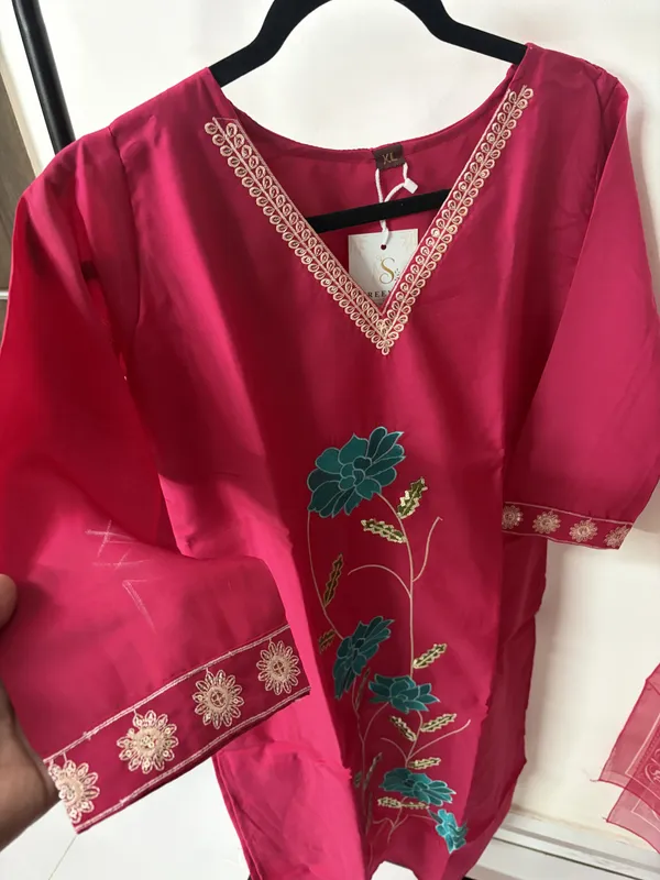 Pink_Floral_Straight_Kurta_Set_With_Dupatta_for_Women