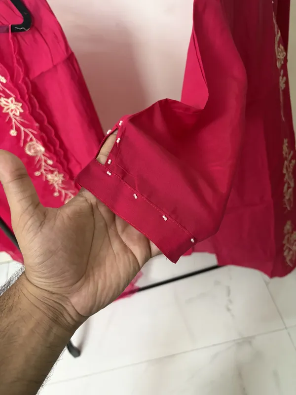 Magenta_Embroidered_Straight_Kurta_for_Women