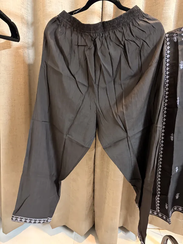 Black_Embroidered_Straight_Kurta_for_Women