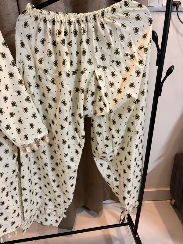 Cream_Printed_Relaxed_Fit_Night_Suit_For_Women