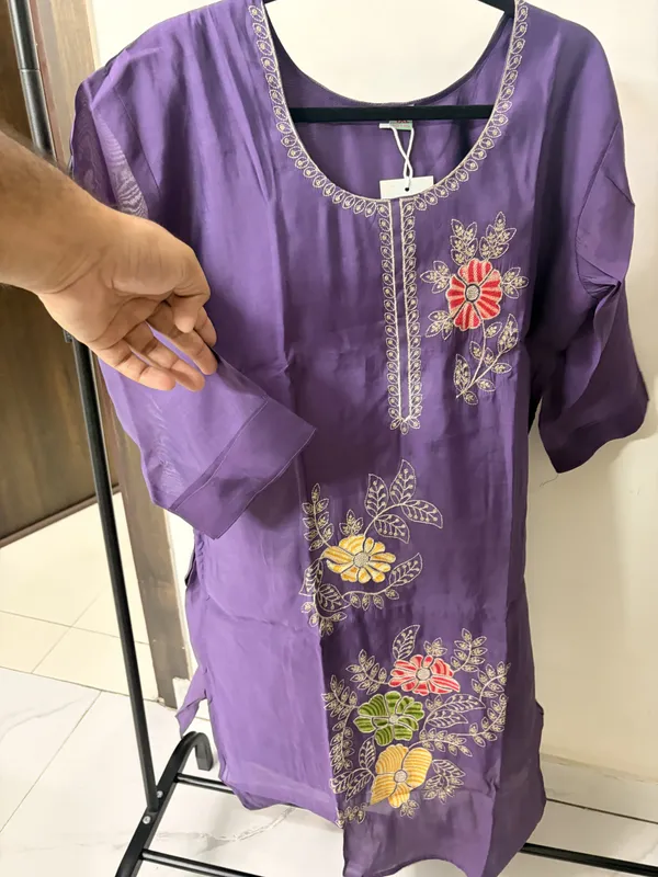 Purple_Embroidered_Ethnic_Suit_Set_For_Women