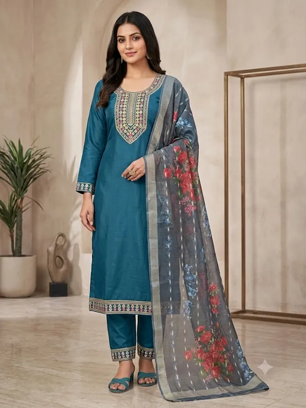 Blue_Roman_Glass_Embellished_Ethnic_Kurta_Set_For_Women
