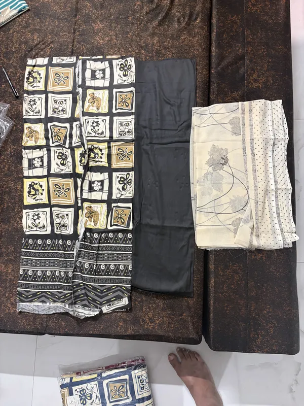 Multicolor_Printed_Unstitched_Suit_Set_for_Women