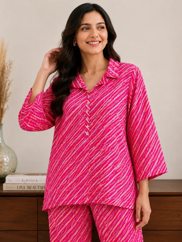 Pink_Printed_Relaxed_Fit_Night_Suit_For_Women