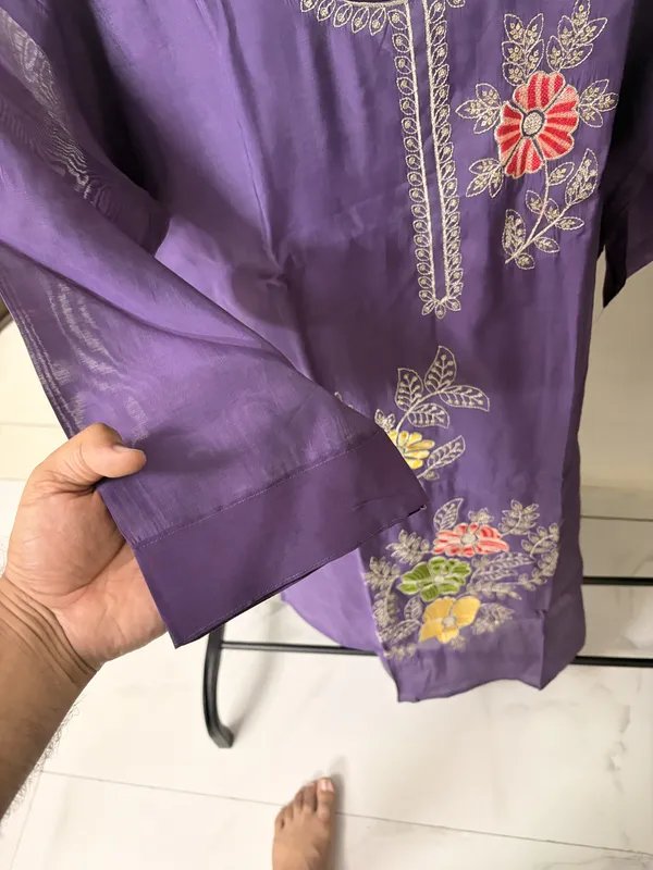 Purple_Embroidered_Ethnic_Suit_Set_For_Women