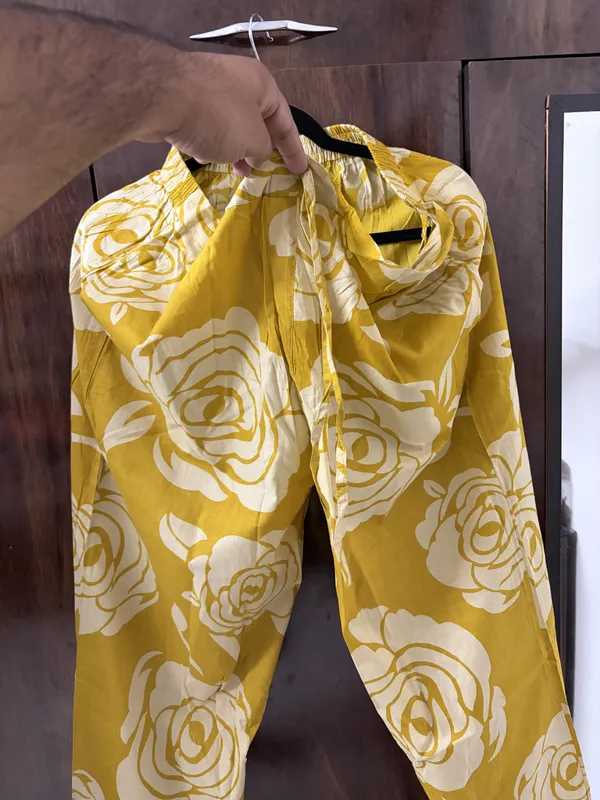 Mustard_Floral_Print_Straight_Kurta_for_Women