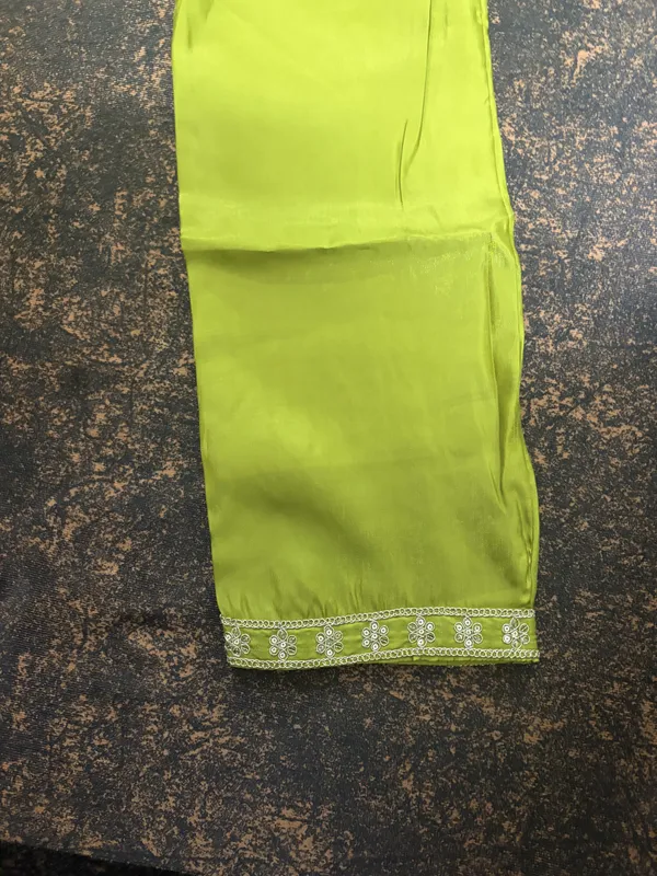 Green_Embroidered_Kurta_Set_for_Women