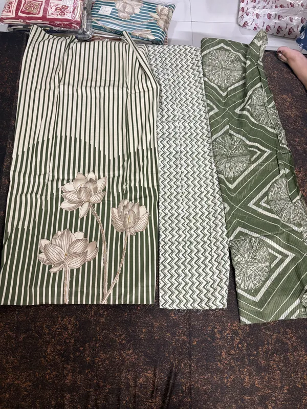 Green_Printed_Unstitched_Suit_Material_For_Women