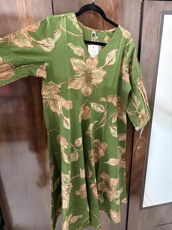Green_Floral_Print_Flared_Dress_for_Women
