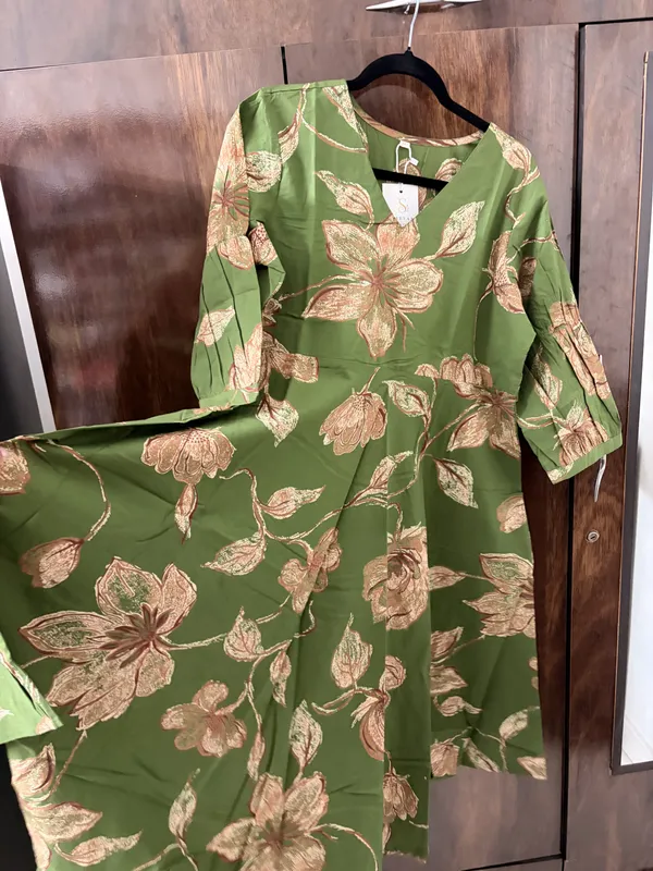 Green_Floral_Print_Flared_Dress_for_Women