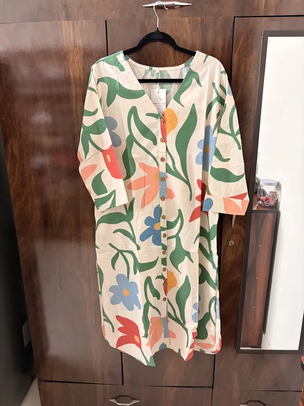 Cream_Floral_Print_Straight_Kurta_For_Women