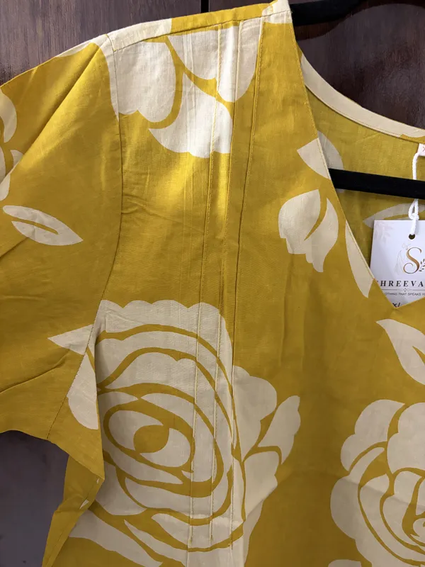 Mustard_Floral_Print_Straight_Kurta_for_Women