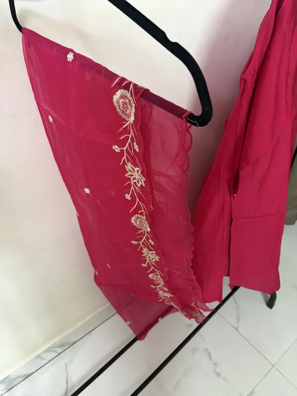 Magenta_Embroidered_Straight_Kurta_for_Women