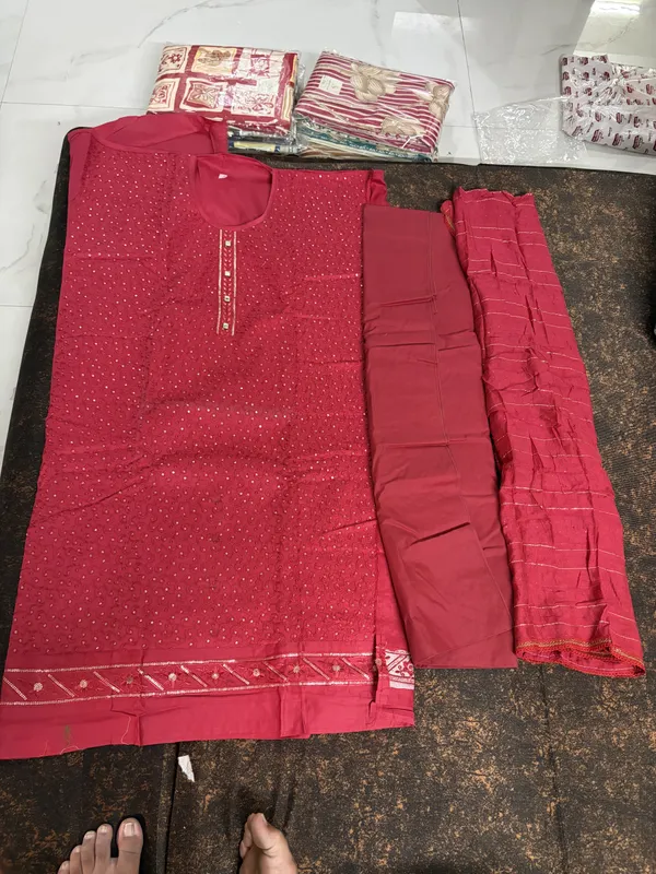 Maroon_Embellished_Kurta_Set_for_Women