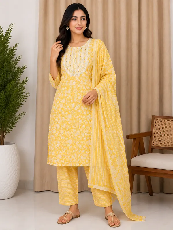Yellow_Printed_Straight_Kurta_Set_for_Women