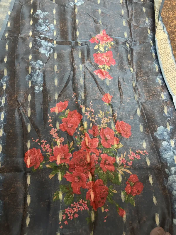 Black_Floral_Print_Saree_for_Women